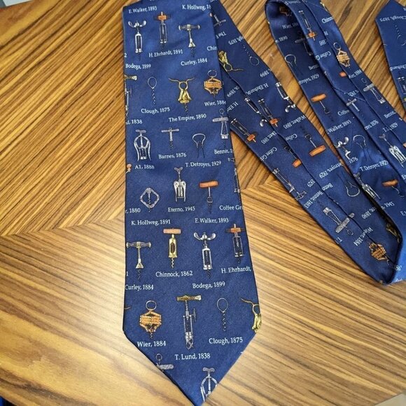 VINTAGE MUSEUM ARTIFACTS silk tie navy corkscrew collection - Picture 9 of 9